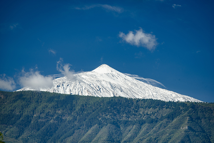 Mount Tiede. Photo: Michal Mmozek, Unsplash