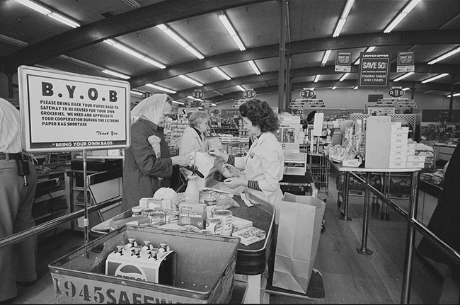 Bring your own bags at supermarket in the 1970s